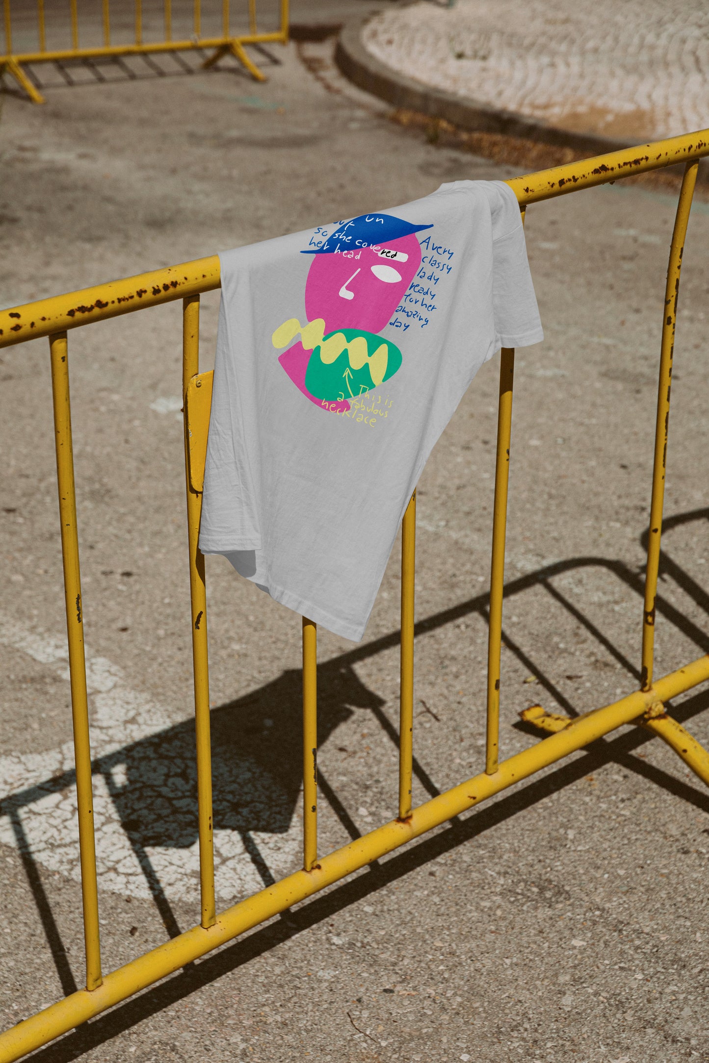 NECKLACE T-shirt