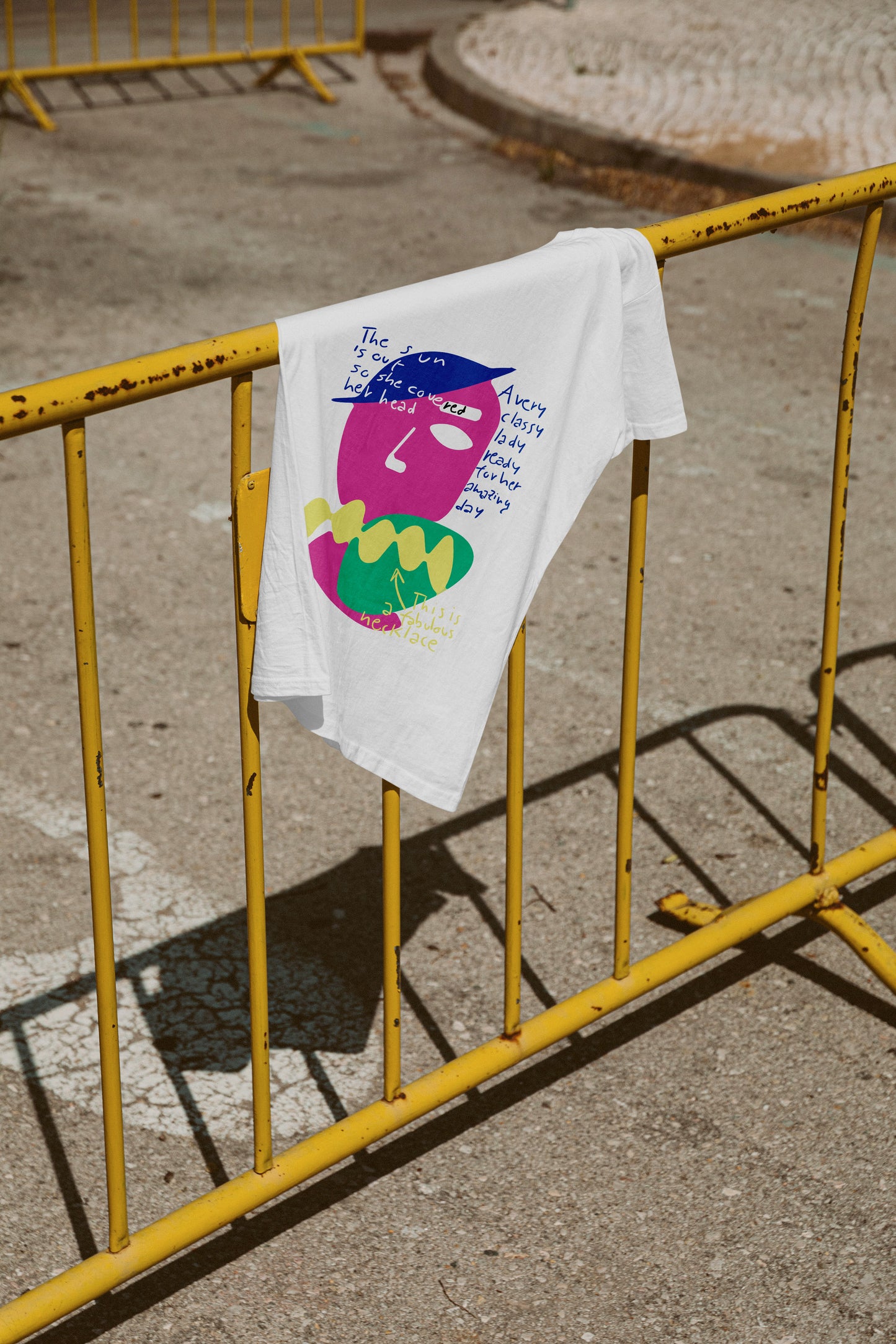 NECKLACE T-shirt