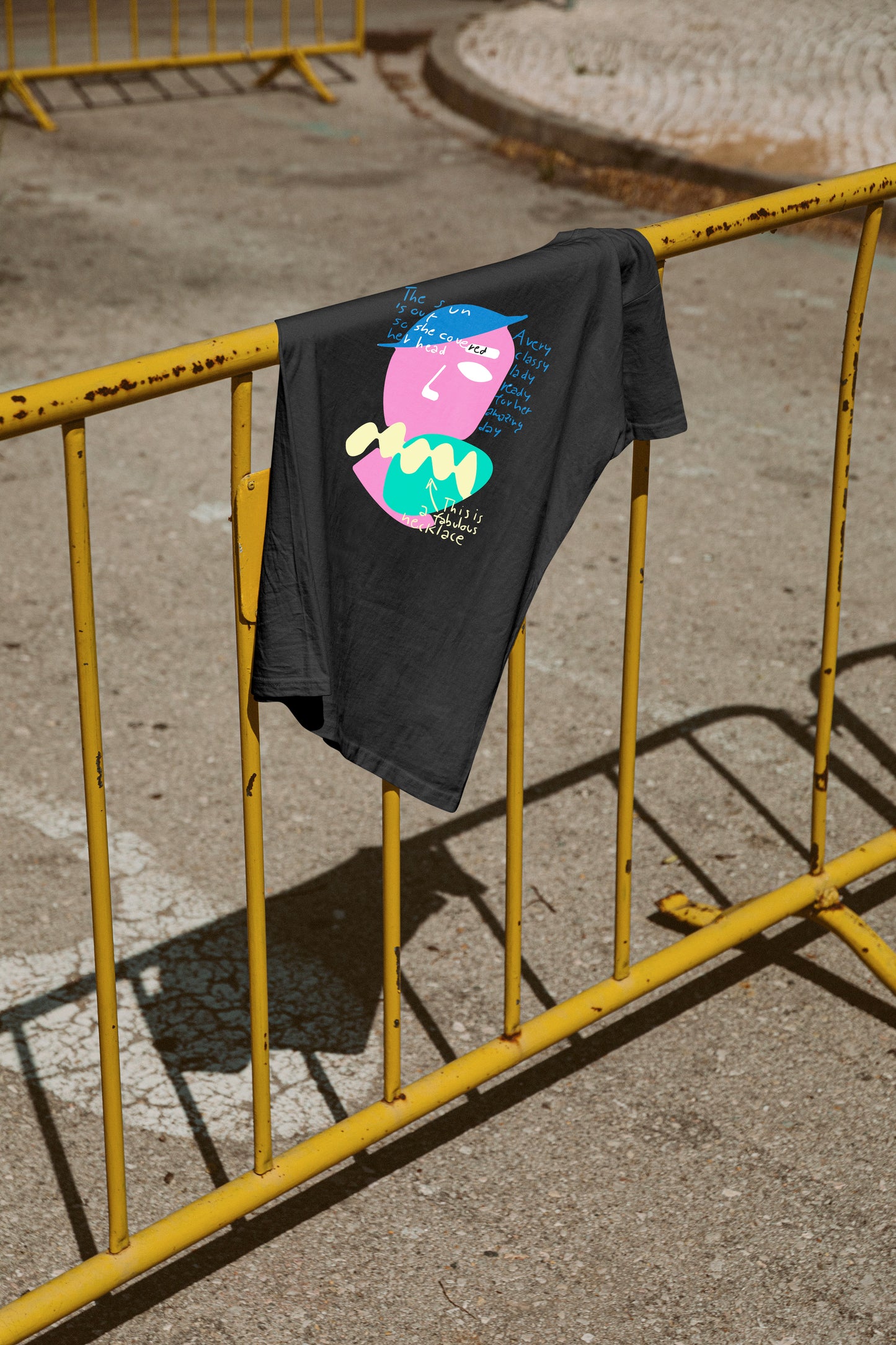 NECKLACE T-shirt